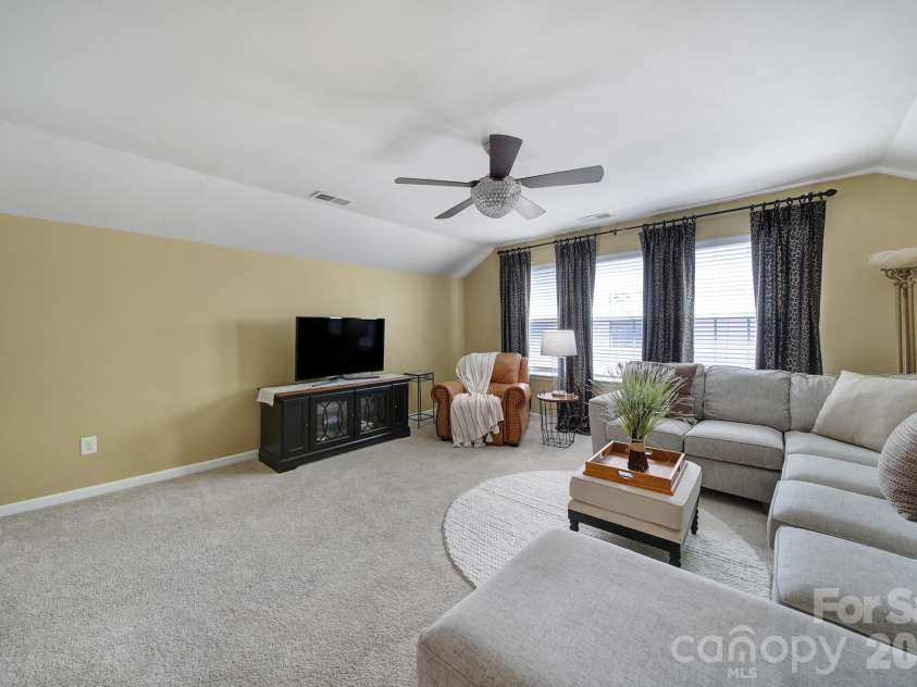 2146 Winhall Road, Fort Mill, SC 29715.  MLS# CAR4382078, YatesRealty ID 26056. 