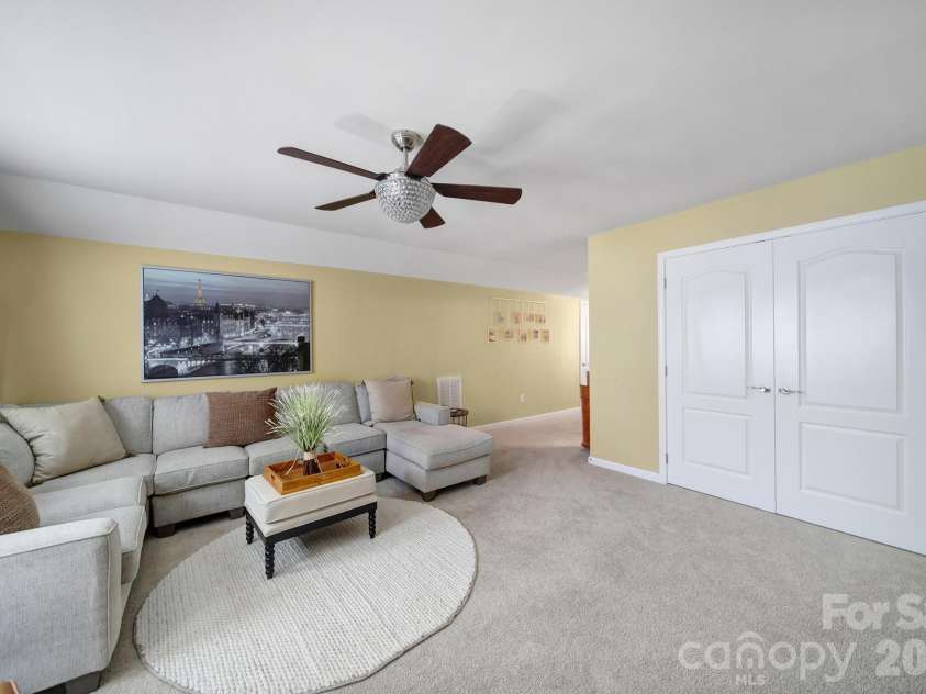 2146 Winhall Road, Fort Mill, SC 29715.  MLS# CAR4382078, YatesRealty ID 26056. 