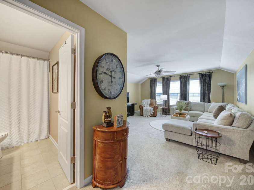 2146 Winhall Road, Fort Mill, SC 29715.  MLS# CAR4382078, YatesRealty ID 26056. 