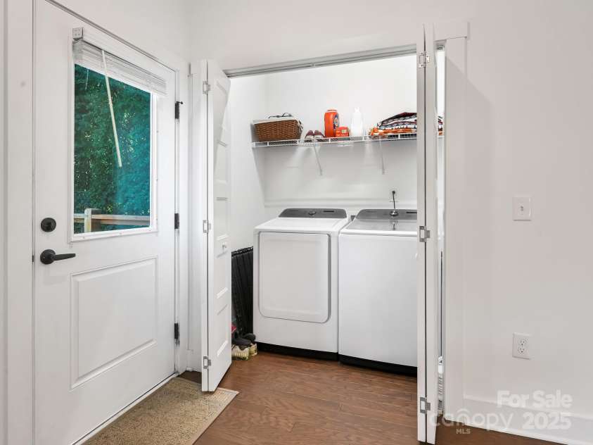 24 Gudger Road, Asheville, NC 28806.  MLS# CAR4271399, YatesRealty ID 26056. 