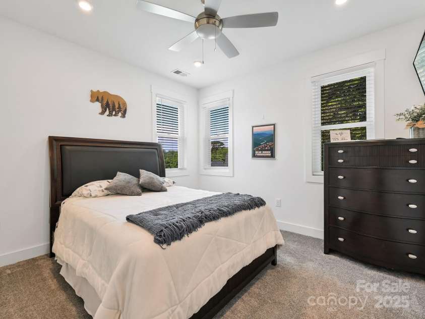 24 Gudger Road, Asheville, NC 28806.  MLS# CAR4271399, YatesRealty ID 26056. 