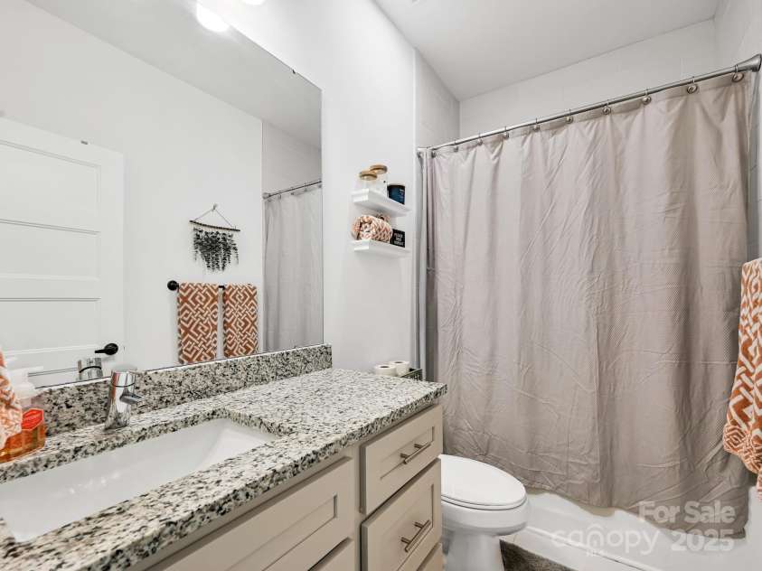 24 Gudger Road, Asheville, NC 28806.  MLS# CAR4271399, YatesRealty ID 26056. 