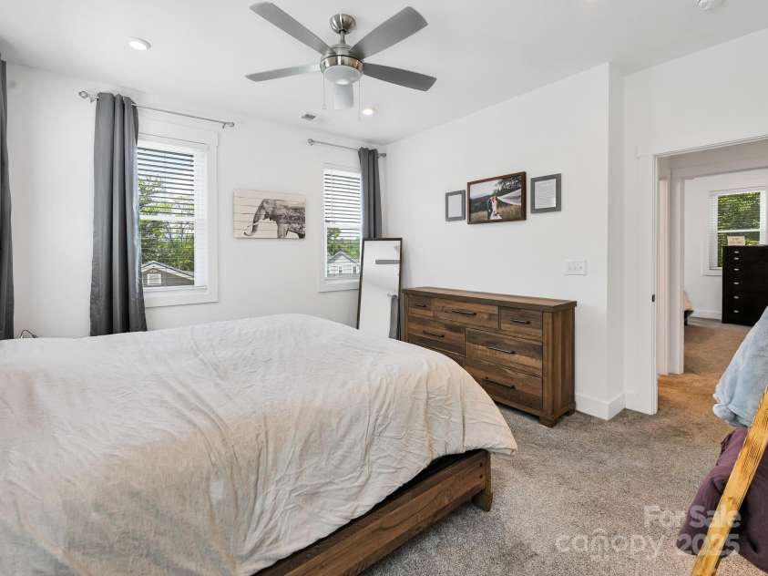 24 Gudger Road, Asheville, NC 28806.  MLS# CAR4271399, YatesRealty ID 26056. 