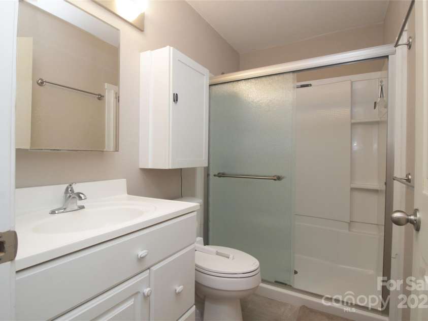 376 Mills Gap Road, Asheville, NC 28803.  MLS# CAR4277616, YatesRealty ID 26057. Apt. 2 Bath