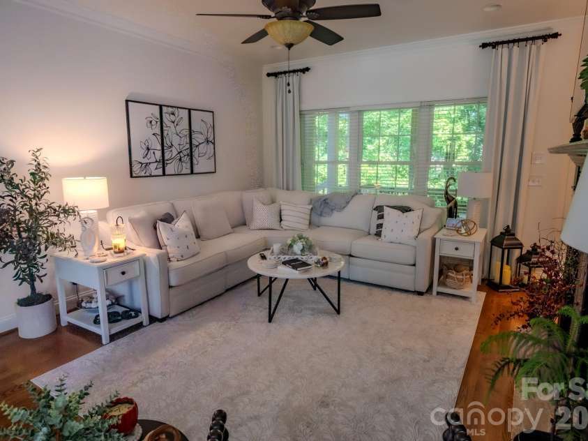 4015 Foxes Trail, Cramerton, NC 28032.  MLS# CAR4385997, YatesRealty ID 26057. 