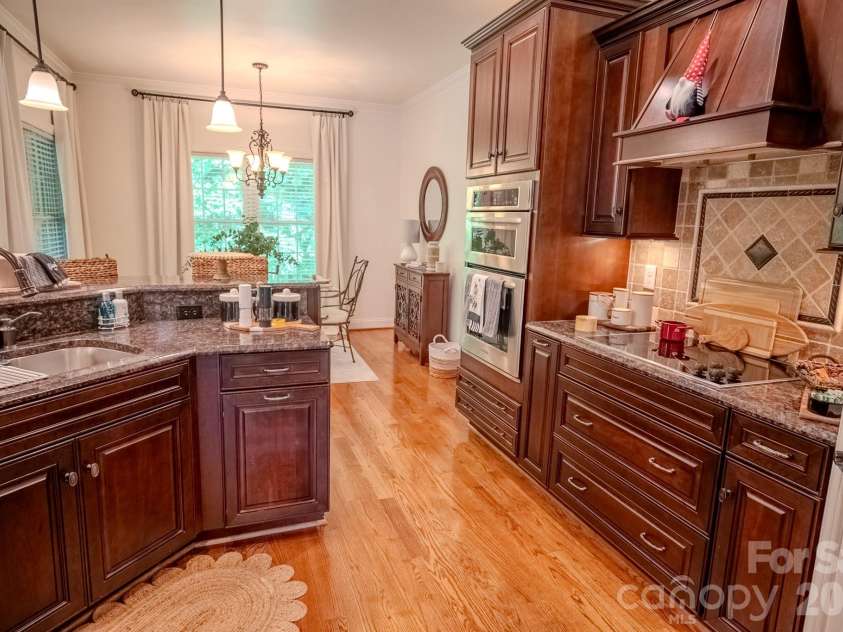 4015 Foxes Trail, Cramerton, NC 28032.  MLS# CAR4385997, YatesRealty ID 26057. 