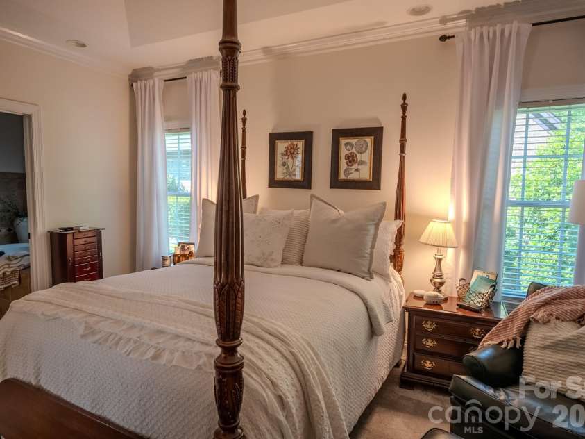 4015 Foxes Trail, Cramerton, NC 28032.  MLS# CAR4385997, YatesRealty ID 26057. 