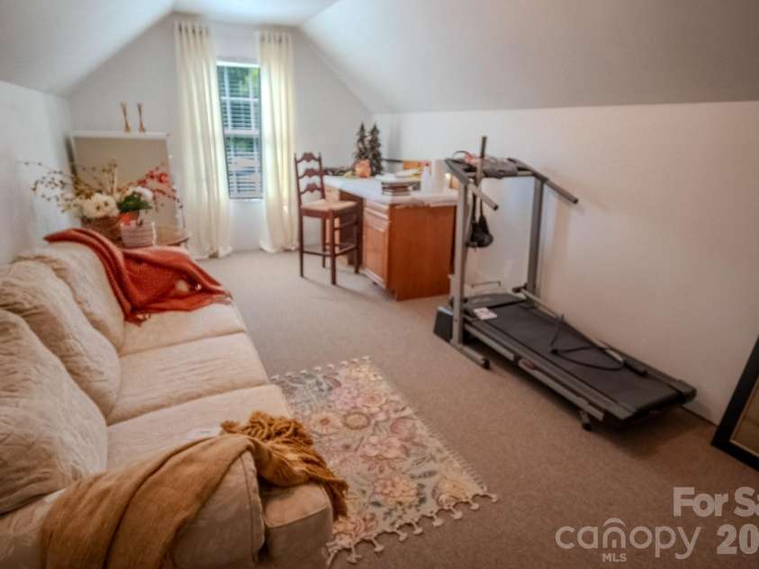 4015 Foxes Trail, Cramerton, NC 28032.  MLS# CAR4385997, YatesRealty ID 26057. 