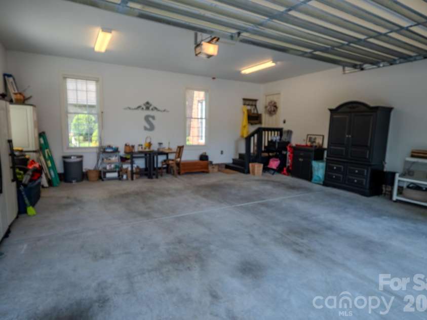 4015 Foxes Trail, Cramerton, NC 28032.  MLS# CAR4385997, YatesRealty ID 26057. 