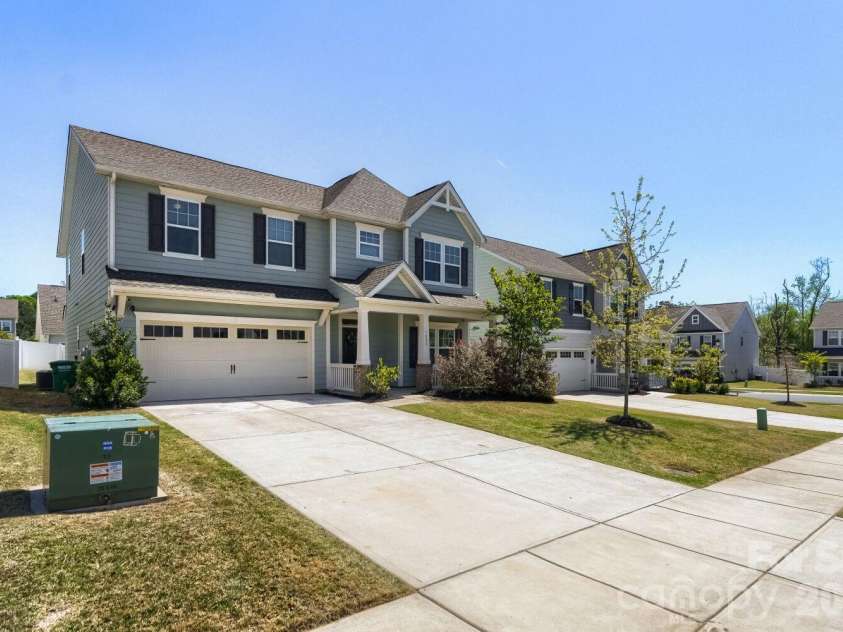 7004 Duncan Acres Drive, Belmont, NC 28012.  MLS# CAR4366520, YatesRealty ID 26058. 