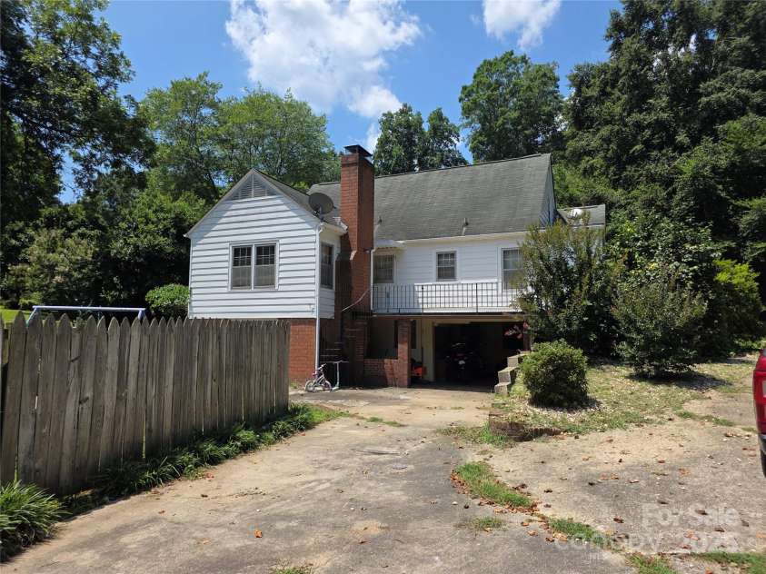 7335 US Highway 52 Highway, Salisbury, NC 28146.  MLS# CAR4278292, YatesRealty ID 26058. 