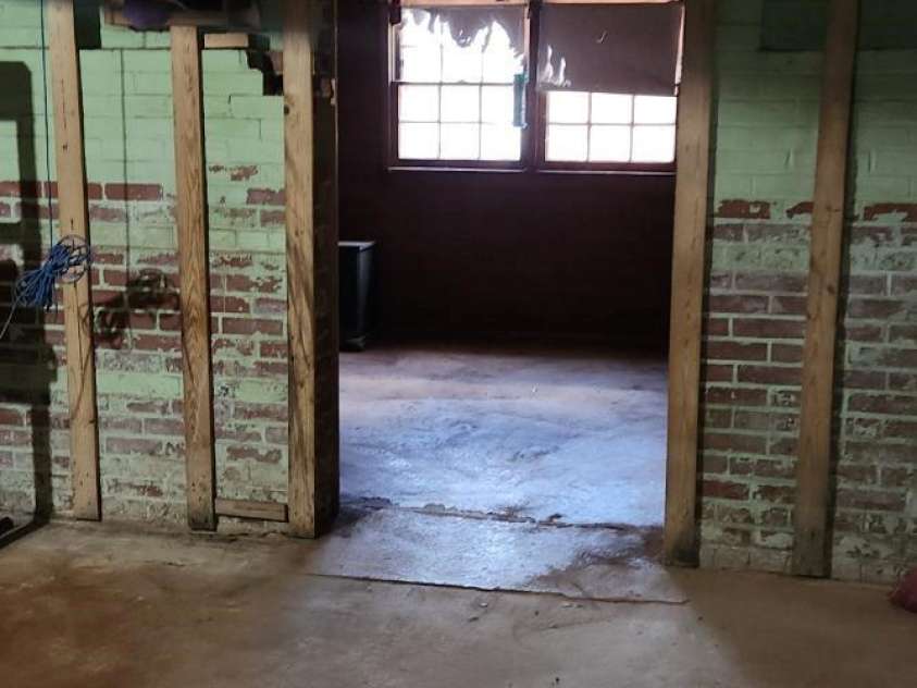 7335 US Highway 52 Highway, Salisbury, NC 28146.  MLS# CAR4278292, YatesRealty ID 26058. 