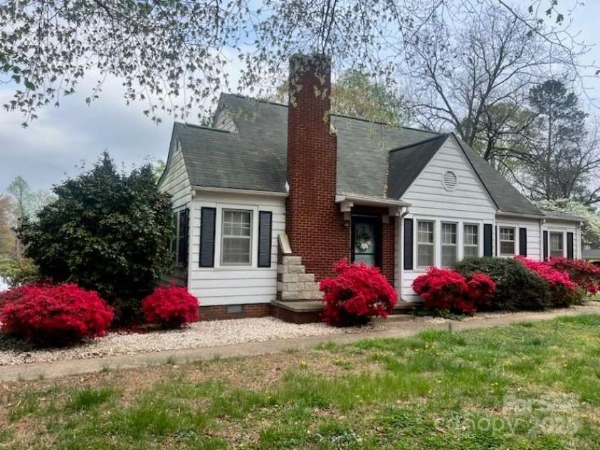 7335 US Highway 52 Highway, Salisbury, NC 28146.  MLS# CAR4278292, YatesRealty ID 26058. 