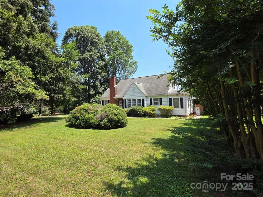 7335 US Highway 52 Highway, Salisbury, NC 28146.  MLS# CAR4278292, YatesRealty ID 26058. 