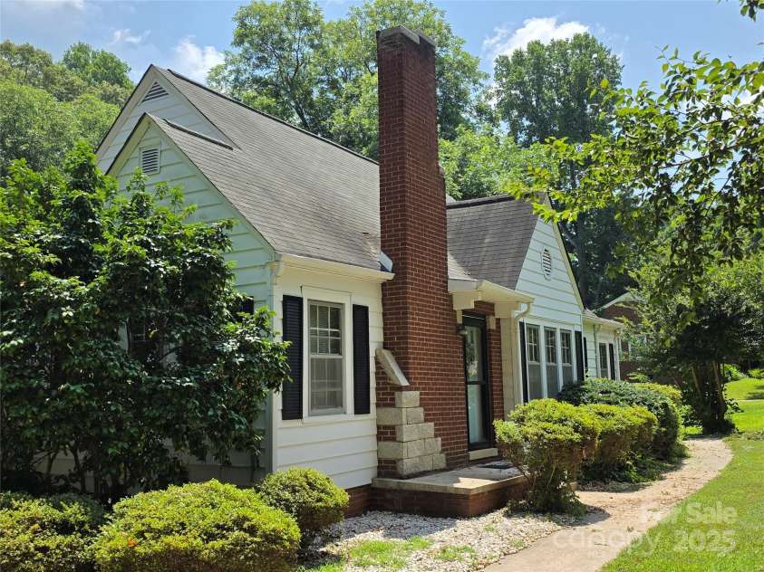 7335 US Highway 52 Highway, Salisbury, NC 28146.  MLS# CAR4278292, YatesRealty ID 26058. 