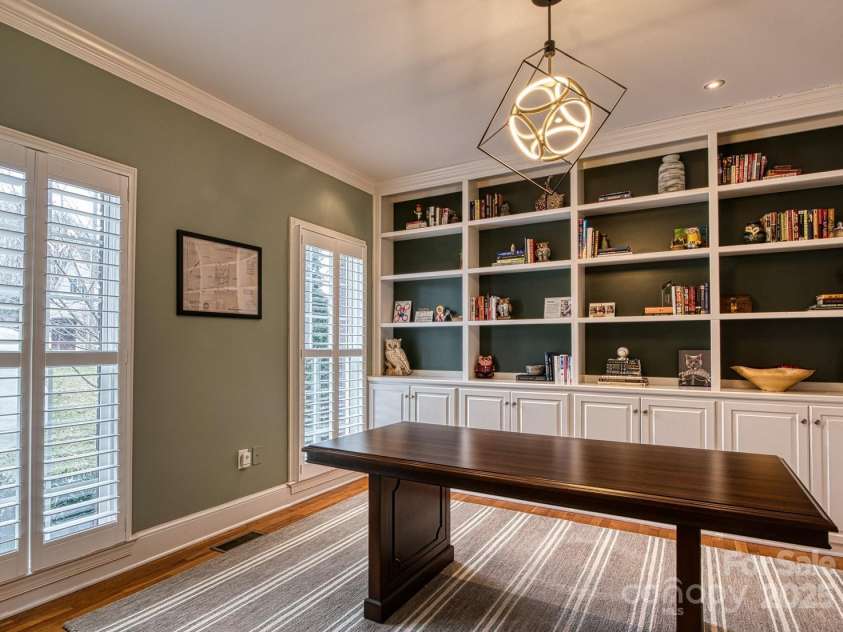 649 46th Avenue Drive, Hickory, NC 28601.  MLS# CAR4222186, YatesRealty ID 2606. Office