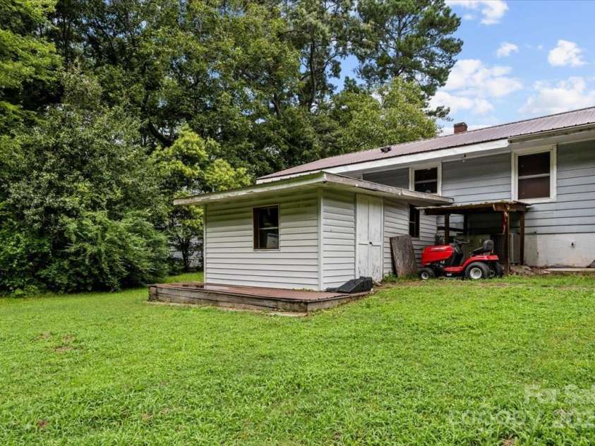 414 Church Street, Biscoe, NC 27209.  MLS# CAR4281015, YatesRealty ID 26060. 