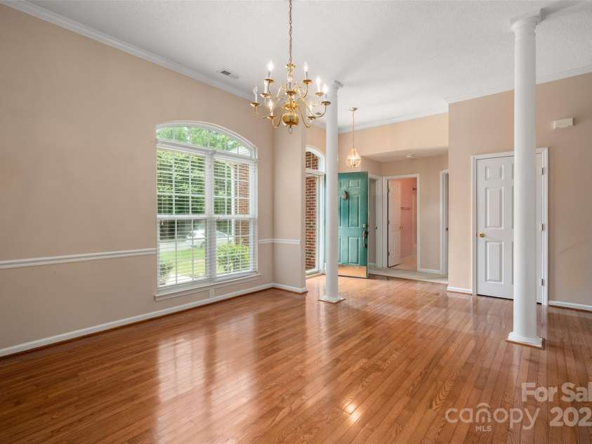 8002 Kingston Drive, Waxhaw, NC 28173.  MLS# CAR4270138, YatesRealty ID 26062. 