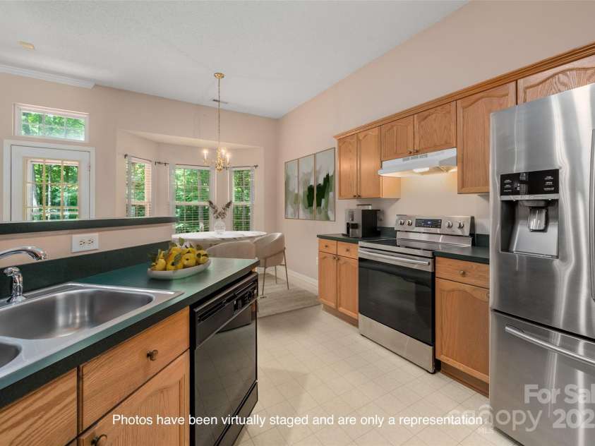 8002 Kingston Drive, Waxhaw, NC 28173.  MLS# CAR4270138, YatesRealty ID 26062. Virtually Staged