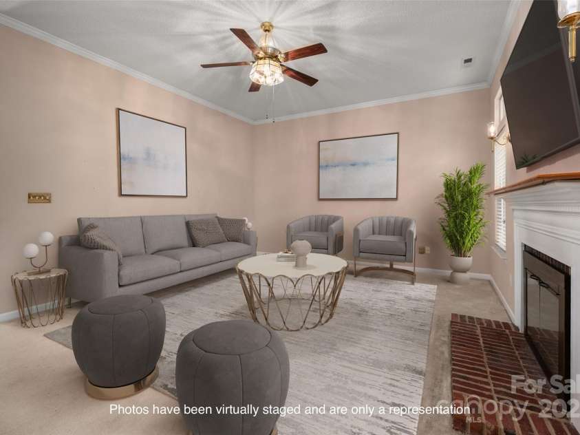 8002 Kingston Drive, Waxhaw, NC 28173.  MLS# CAR4270138, YatesRealty ID 26062. Virtually Staged