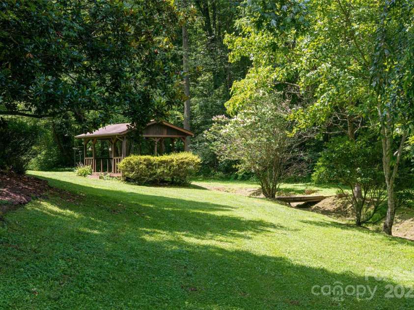 25 Elkins Branch Road, Weaverville, NC 28787.  MLS# CAR4278716, YatesRealty ID 26063. 