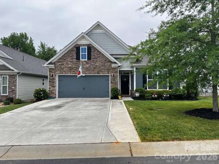 4450 Streamside Road, Denver, NC 28037.  MLS# CAR4374294, YatesRealty ID 26063. Former Model Home, Move in Ready