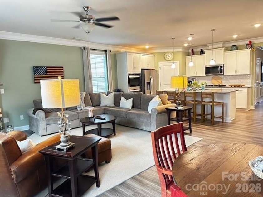 4450 Streamside Road, Denver, NC 28037.  MLS# CAR4374294, YatesRealty ID 26063. Spacious living and dining area