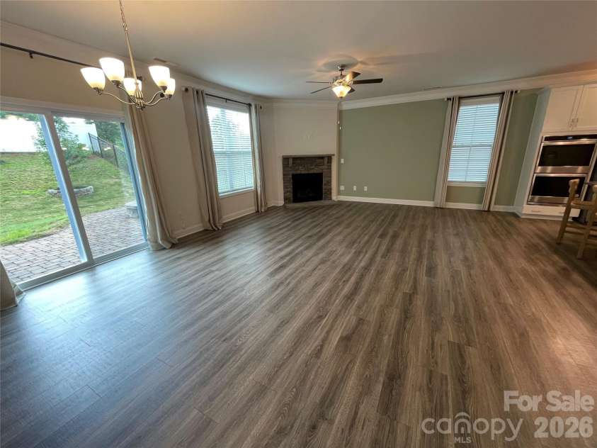 4450 Streamside Road, Denver, NC 28037.  MLS# CAR4374294, YatesRealty ID 26063. Spacious living area with  natural lighting