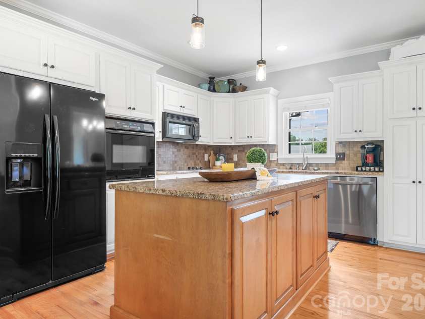 4380 Woodsbury Lane, Lincolnton, NC 28092.  MLS# CAR4386185, YatesRealty ID 26064. 