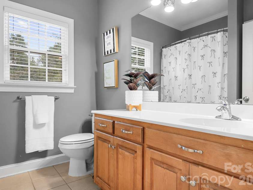 4380 Woodsbury Lane, Lincolnton, NC 28092.  MLS# CAR4386185, YatesRealty ID 26064. 