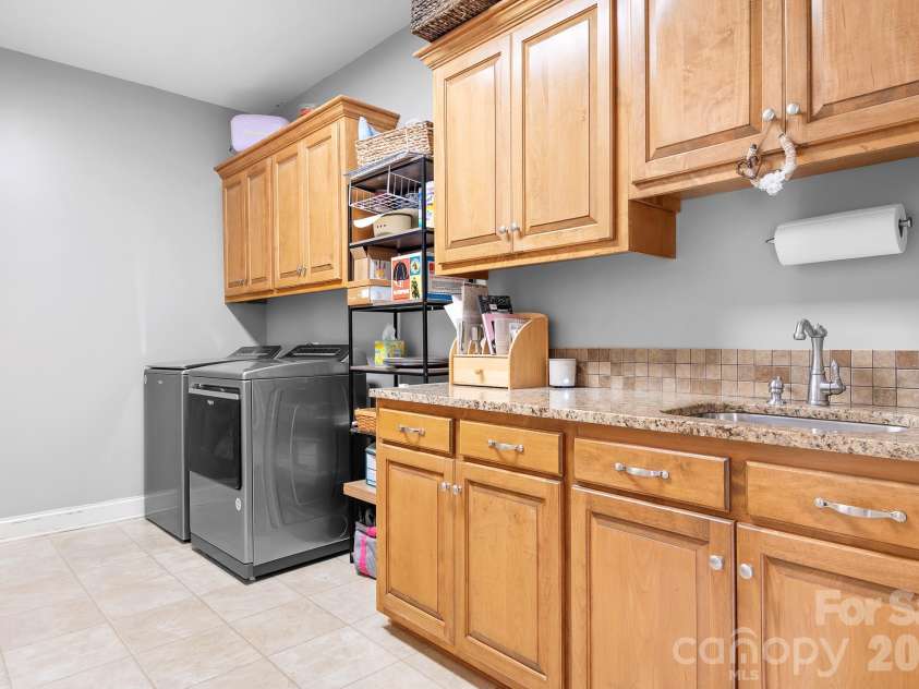 4380 Woodsbury Lane, Lincolnton, NC 28092.  MLS# CAR4386185, YatesRealty ID 26064. 