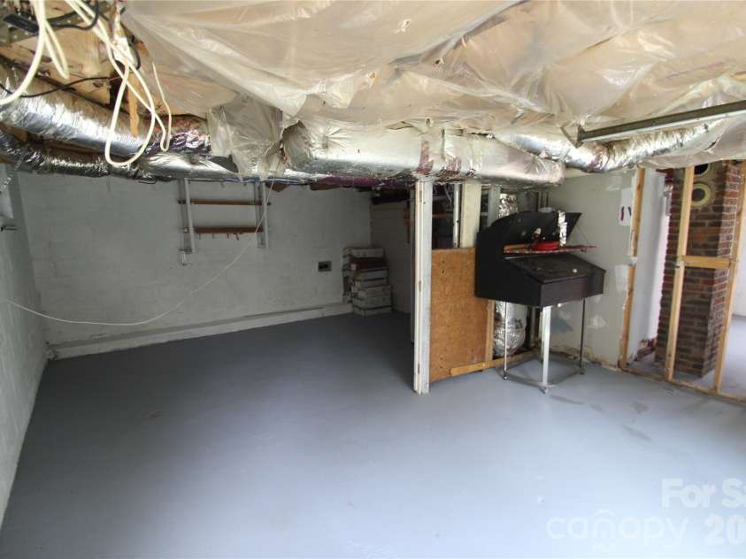 406 Mill Street, Landis, NC 28088.  MLS# CAR4387345, YatesRealty ID 26065. 