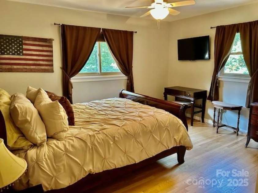 47 Fairlane Drive, Waynesville, NC 28786.  MLS# CAR4267951, YatesRealty ID 26065. Spacious Guest Bedroom