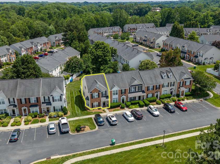 3000 Misty Harbor Circle, Cramerton, NC 28032.  MLS# CAR4385419, YatesRealty ID 26066. 