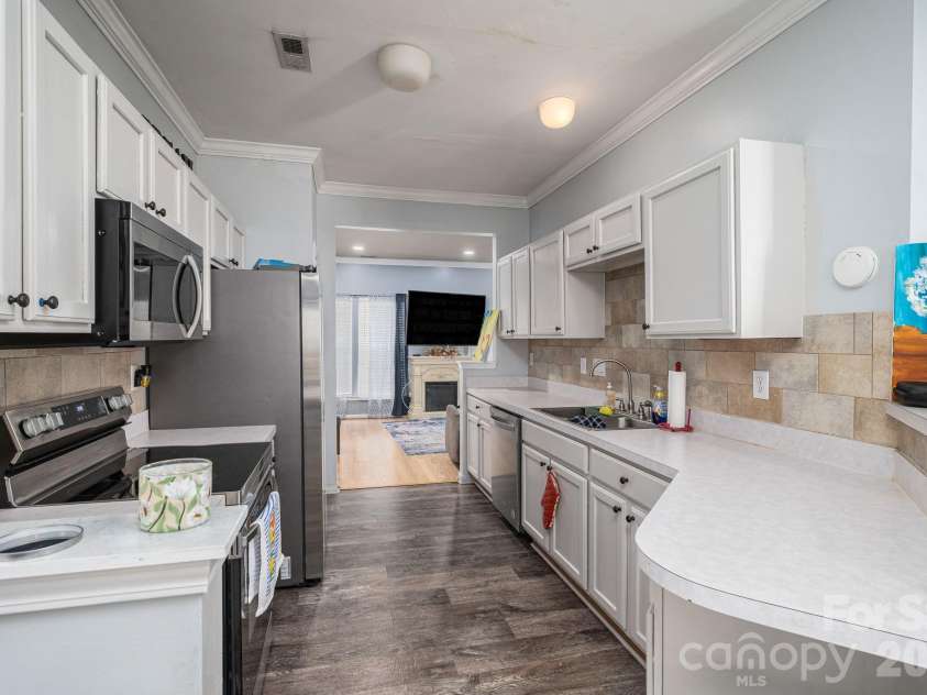 3000 Misty Harbor Circle, Cramerton, NC 28032.  MLS# CAR4385419, YatesRealty ID 26066. Lots of cabinet space.