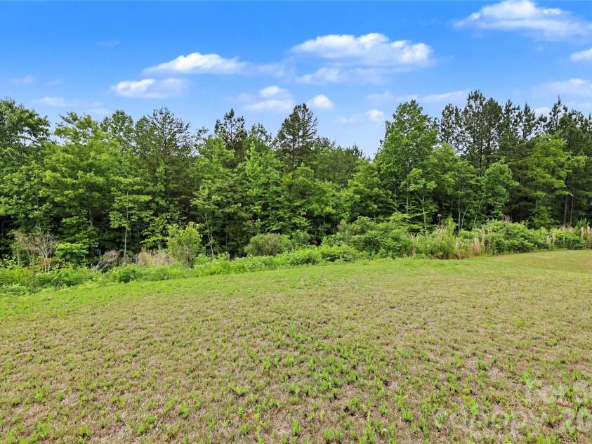 3173 Pinehills Way, Mount Holly, NC 28120.  MLS# CAR4385686, YatesRealty ID 26068. 