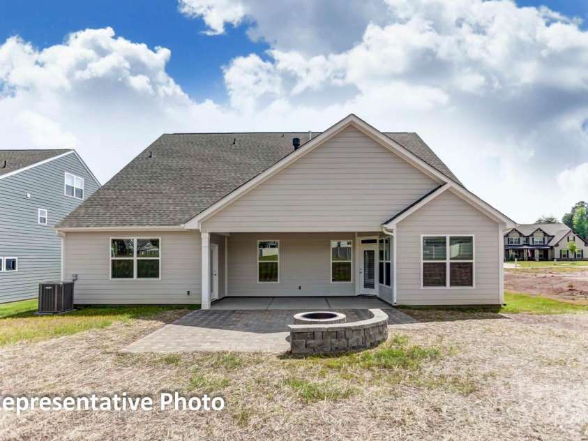 3025 Cedar Falls Drive, Waxhaw, NC 28173.  MLS# CAR4276952, YatesRealty ID 26069. 