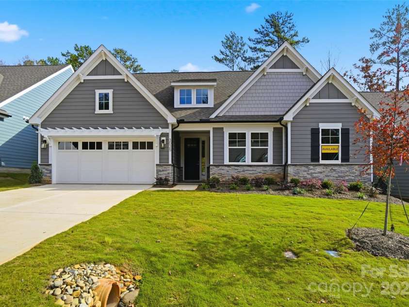 3025 Cedar Falls Drive, Waxhaw, NC 28173.  MLS# CAR4276952, YatesRealty ID 26069. 