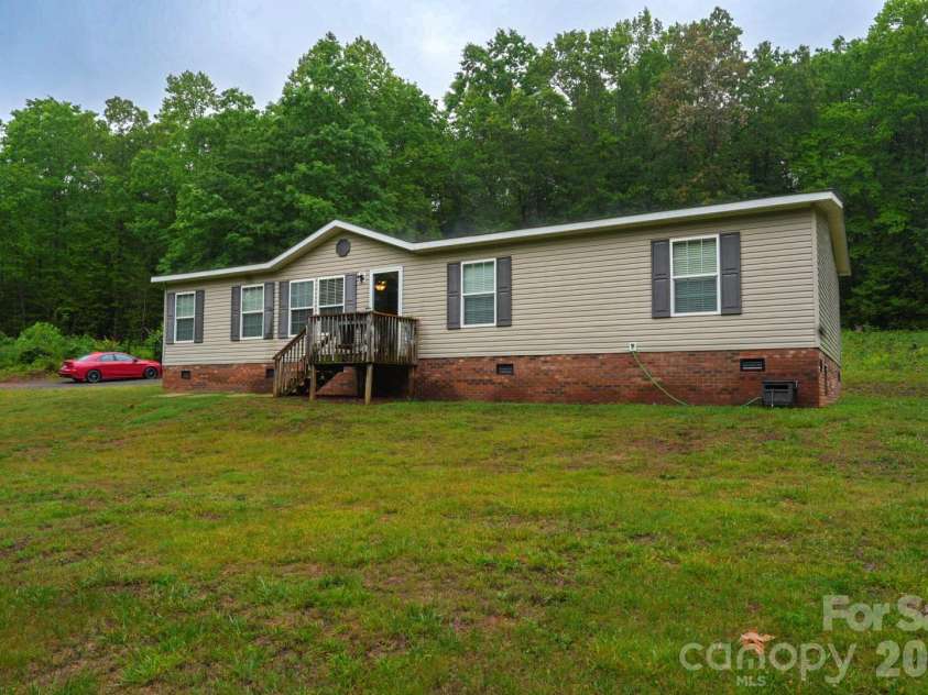 366 Rocky Lane, Dobson, NC 27017.  MLS# CAR4382955, YatesRealty ID 26069. 