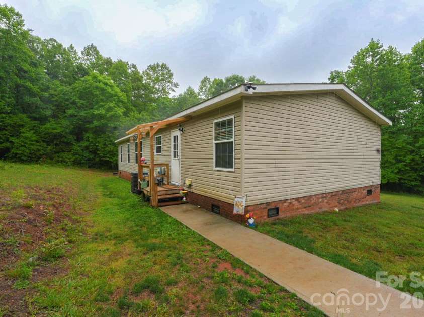 366 Rocky Lane, Dobson, NC 27017.  MLS# CAR4382955, YatesRealty ID 26069. 