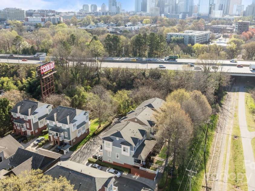 1335 Summit Greenway Court, Charlotte, NC 28208.  MLS# CAR4234575, YatesRealty ID 2607. 