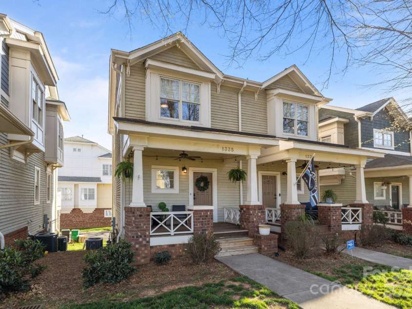 1335 Summit Greenway Court, Charlotte, NC 28208.  MLS# CAR4234575, YatesRealty ID 2607. 