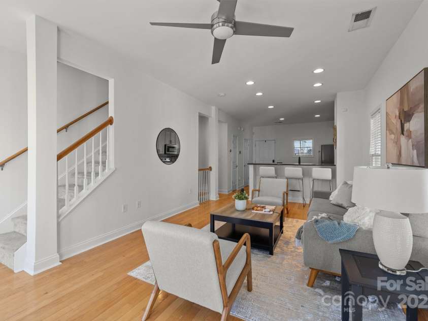 1335 Summit Greenway Court, Charlotte, NC 28208.  MLS# CAR4234575, YatesRealty ID 2607. 