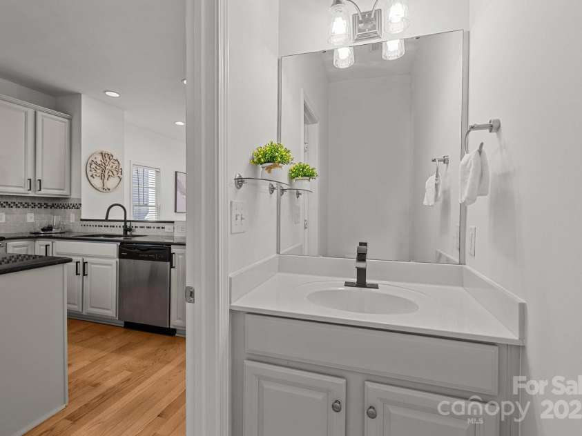 1335 Summit Greenway Court, Charlotte, NC 28208.  MLS# CAR4234575, YatesRealty ID 2607. 