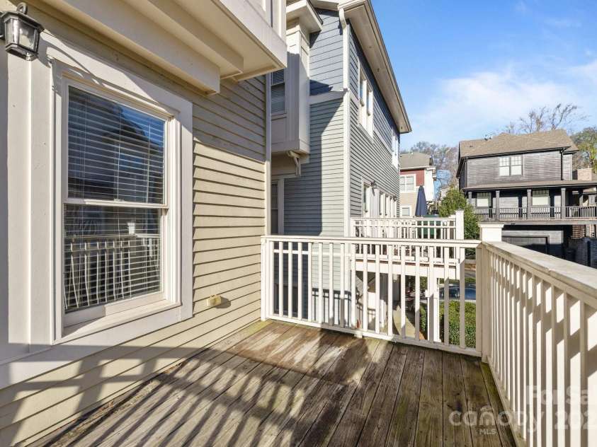 1335 Summit Greenway Court, Charlotte, NC 28208.  MLS# CAR4234575, YatesRealty ID 2607. 