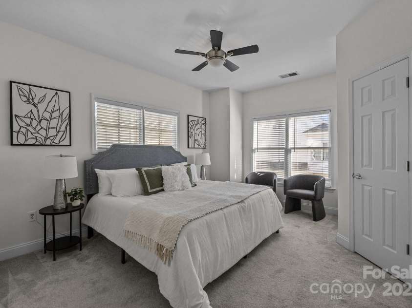 1335 Summit Greenway Court, Charlotte, NC 28208.  MLS# CAR4234575, YatesRealty ID 2607. 