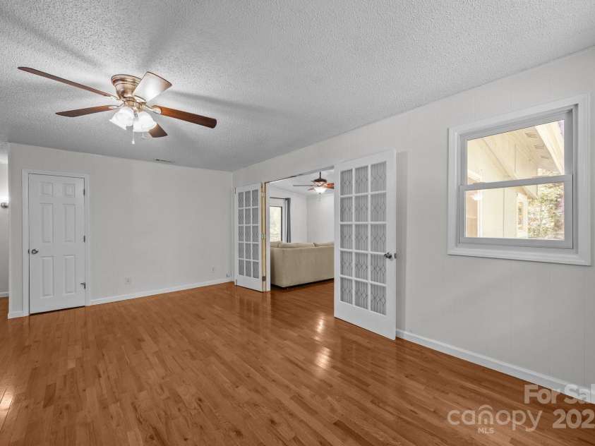 193 Timberside Drive, Mars Hill, NC 28754.  MLS# CAR4272349, YatesRealty ID 2607. 