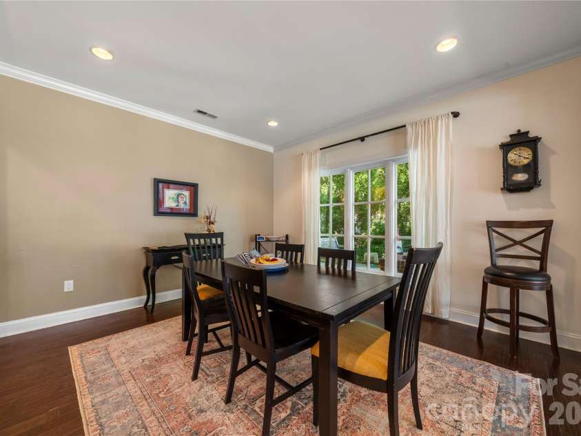 270 Sunset Drive, Concord, NC 28025.  MLS# CAR4382576, YatesRealty ID 26070. 