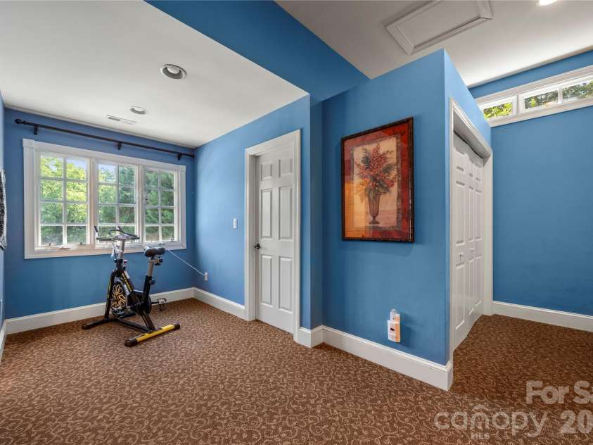 270 Sunset Drive, Concord, NC 28025.  MLS# CAR4382576, YatesRealty ID 26070. 