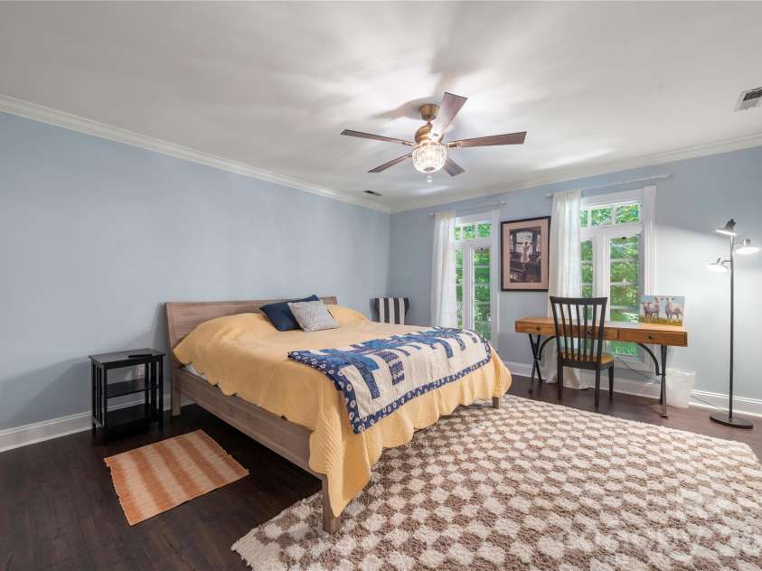 270 Sunset Drive, Concord, NC 28025.  MLS# CAR4382576, YatesRealty ID 26070. 